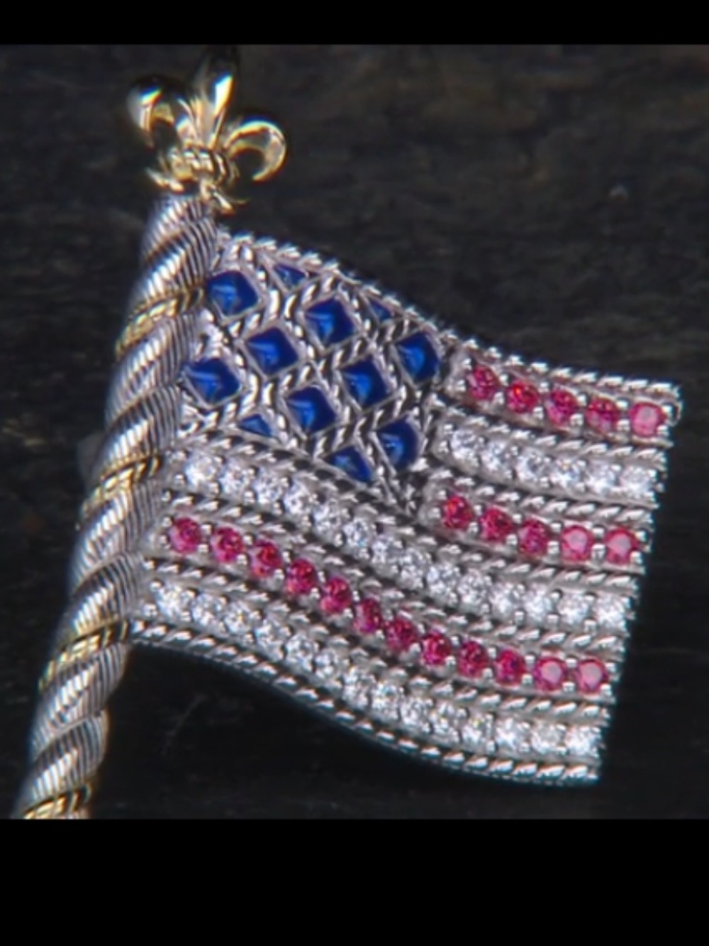 🇱🇷Judith Ripka Patriotic Flag Pin- Red -White and blue 🇱🇷 Fleudelei  Cap